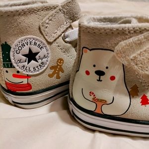 Limited Edition Converse toddler winter high tops size 5